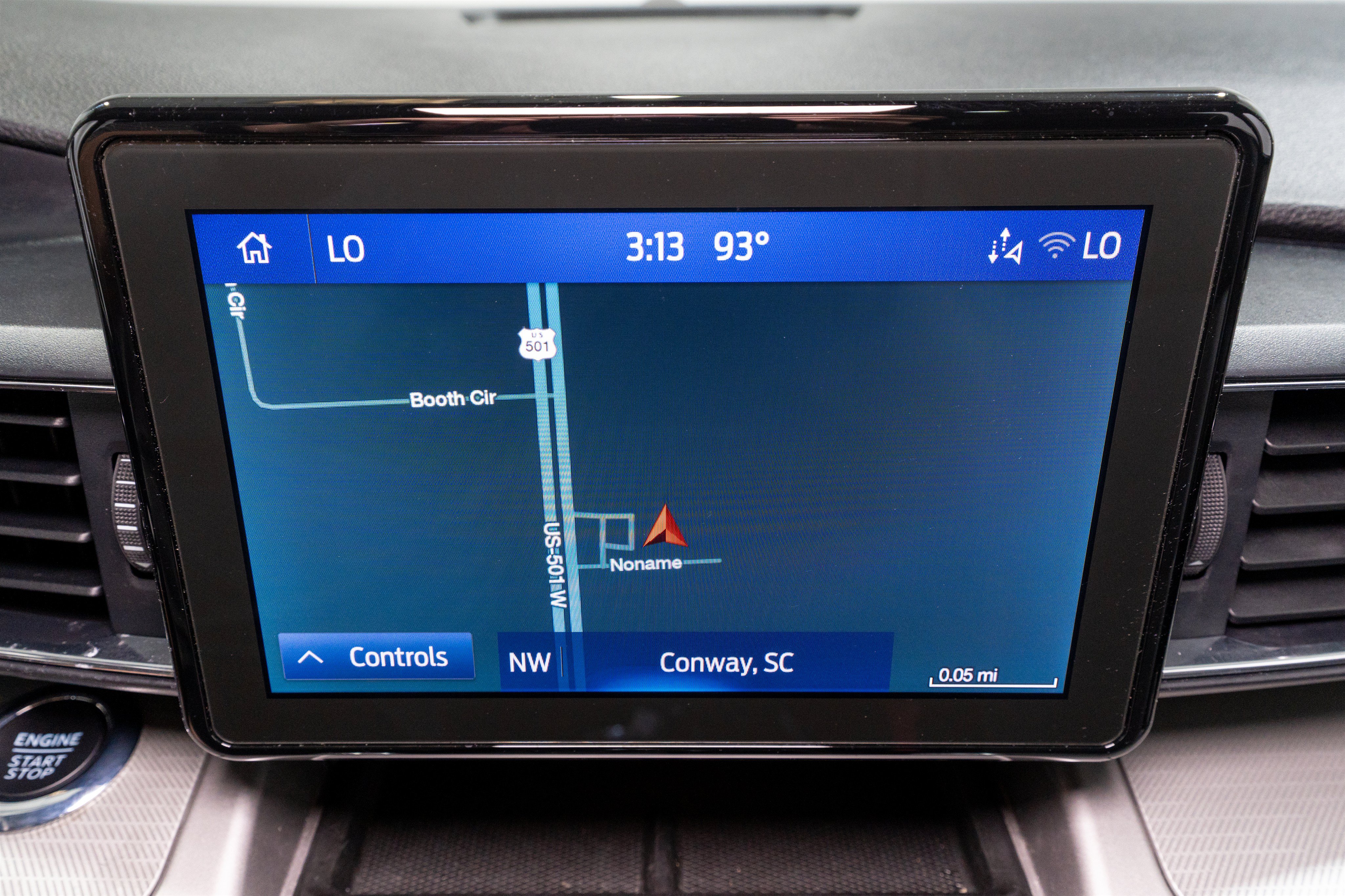 Used 2022 Ford Explorer XLT w/ Equipment Group 202A RWD image 17