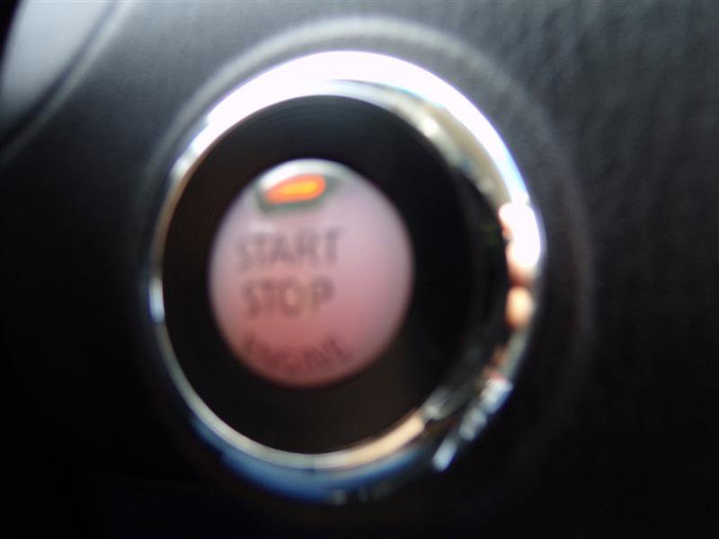 Used 2016 Nissan Pathfinder SV image 36