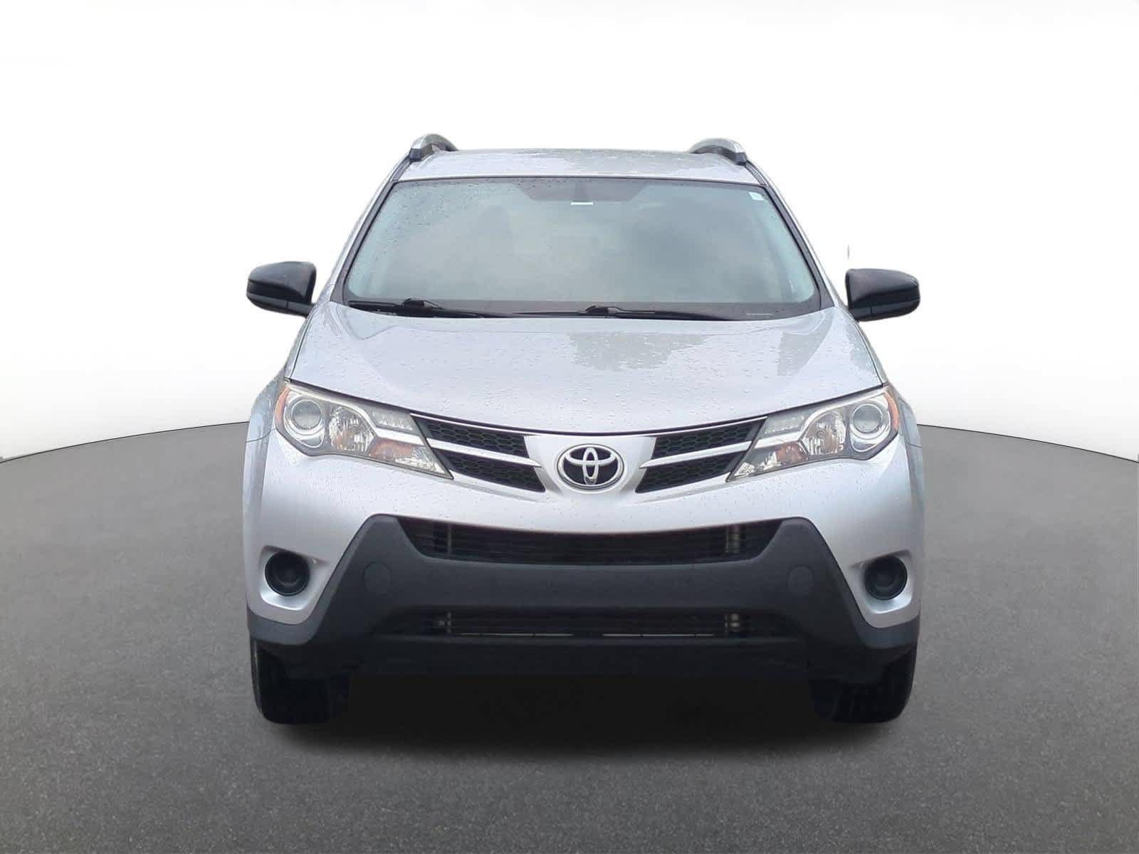 Used 2015 Toyota RAV4 LE AWD/4WD image 9