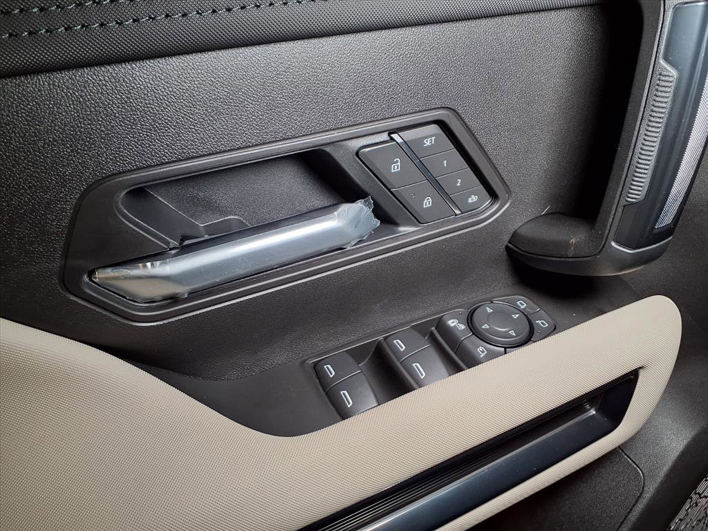 Used 2026 GMC Hummer EV SUV image 16