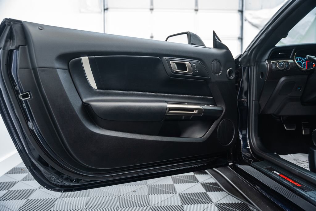 Used 2021 Ford Mustang Shelby GT500 w/ Carbon Fiber Track Pack RWD image 52