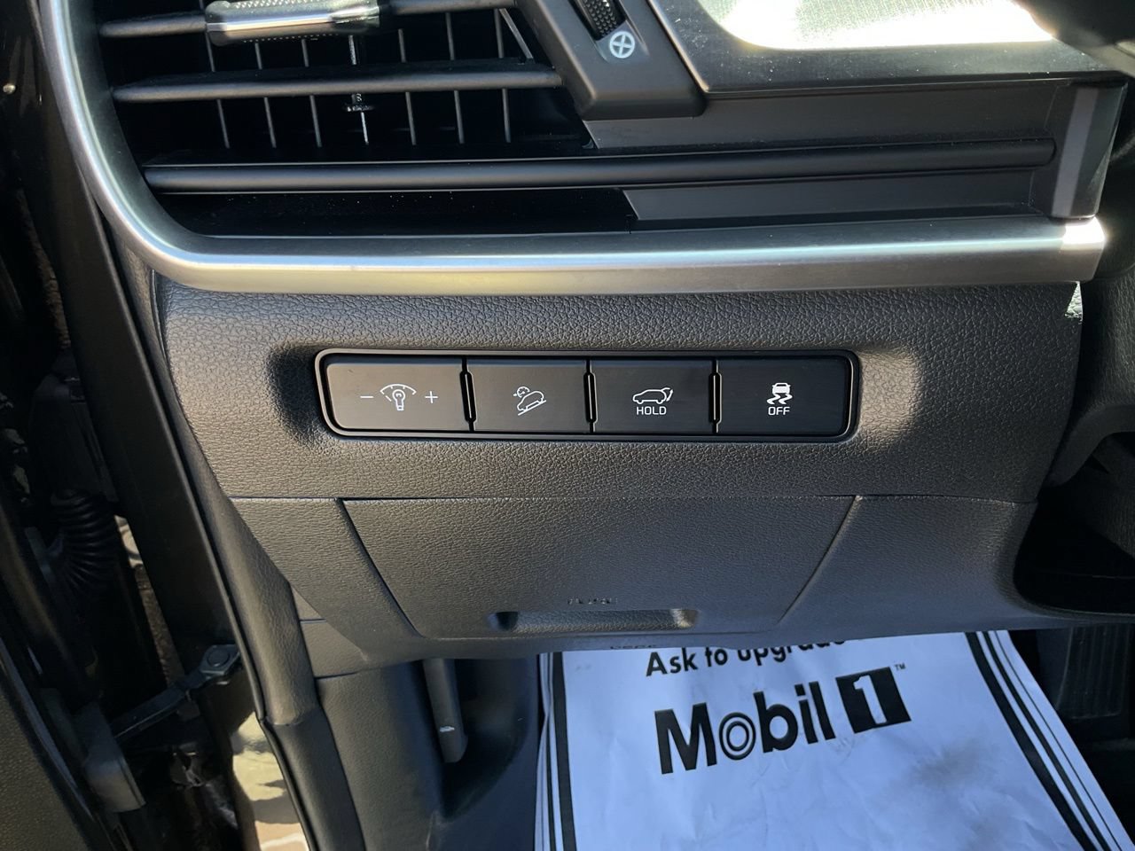 Used 2025 Kia Telluride S FWD image 25
