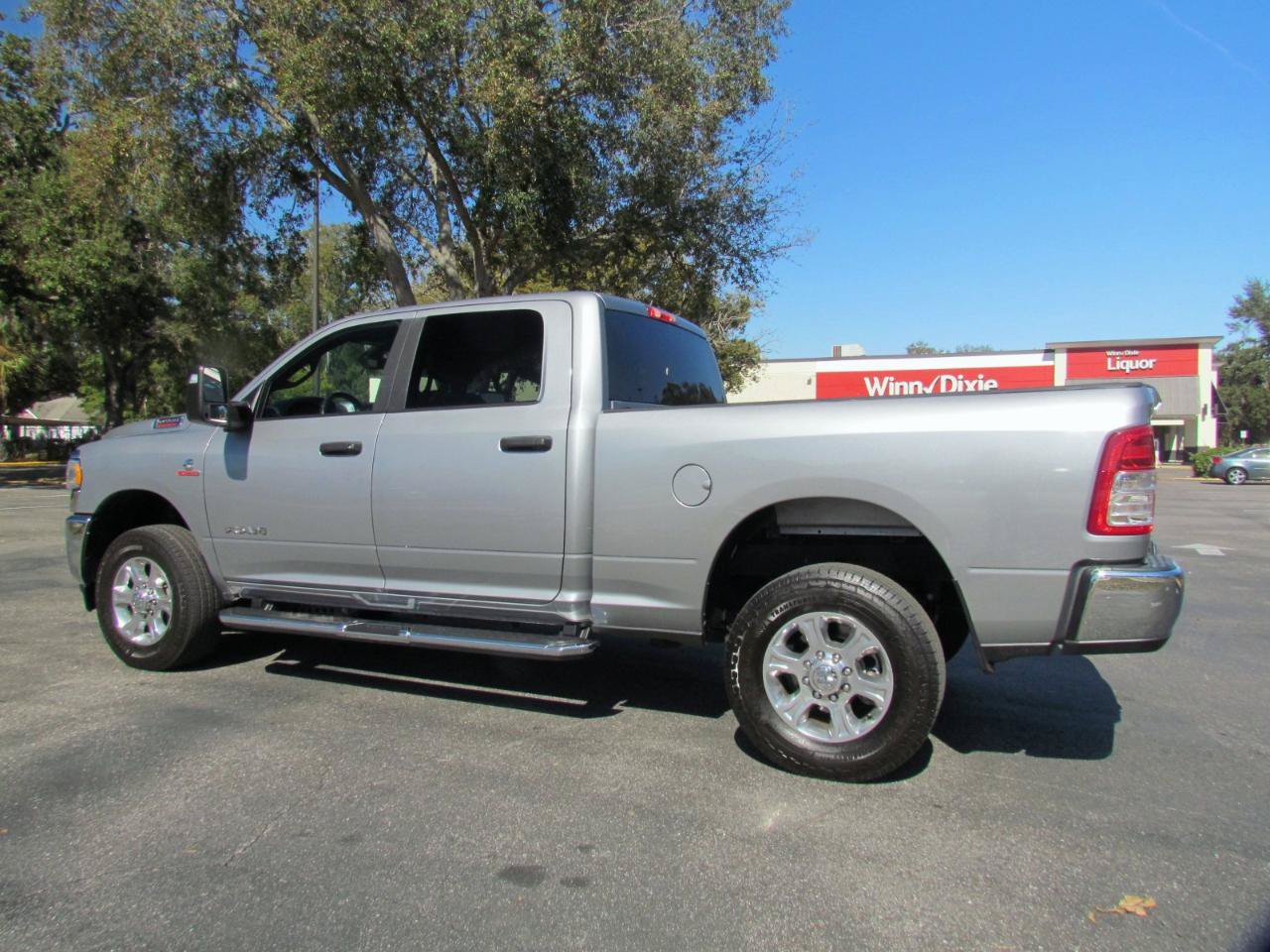 Used 2024 RAM 2500 Big Horn AWD/4WD image 6