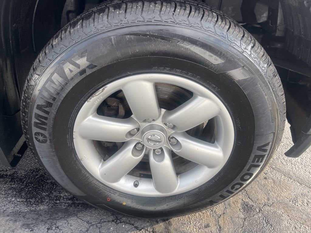 Used 2014 Nissan Titan SV w/ SV Value Truck Package image 28