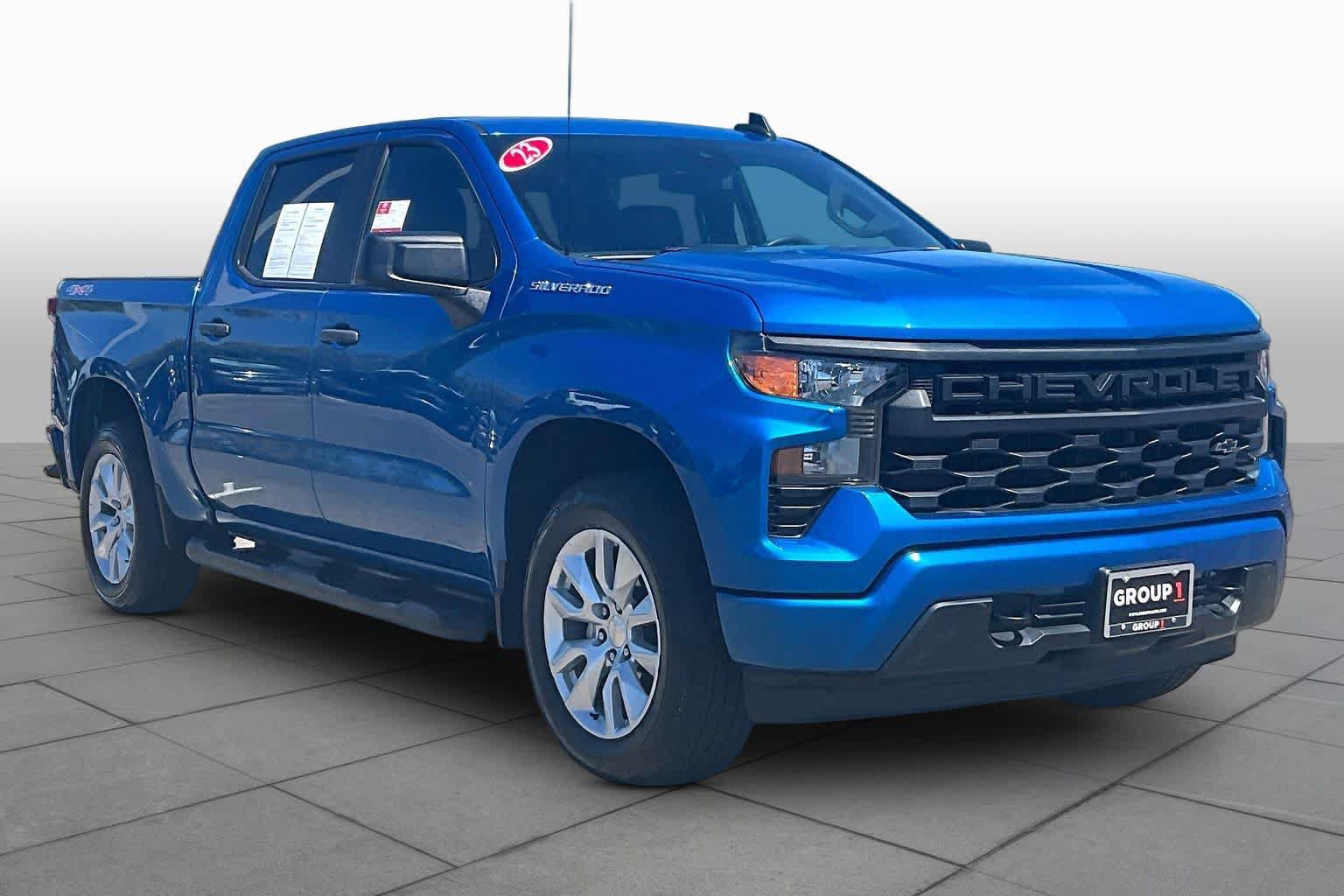 Used 2023 Chevrolet Silverado 1500 Custom AWD/4WD image 2