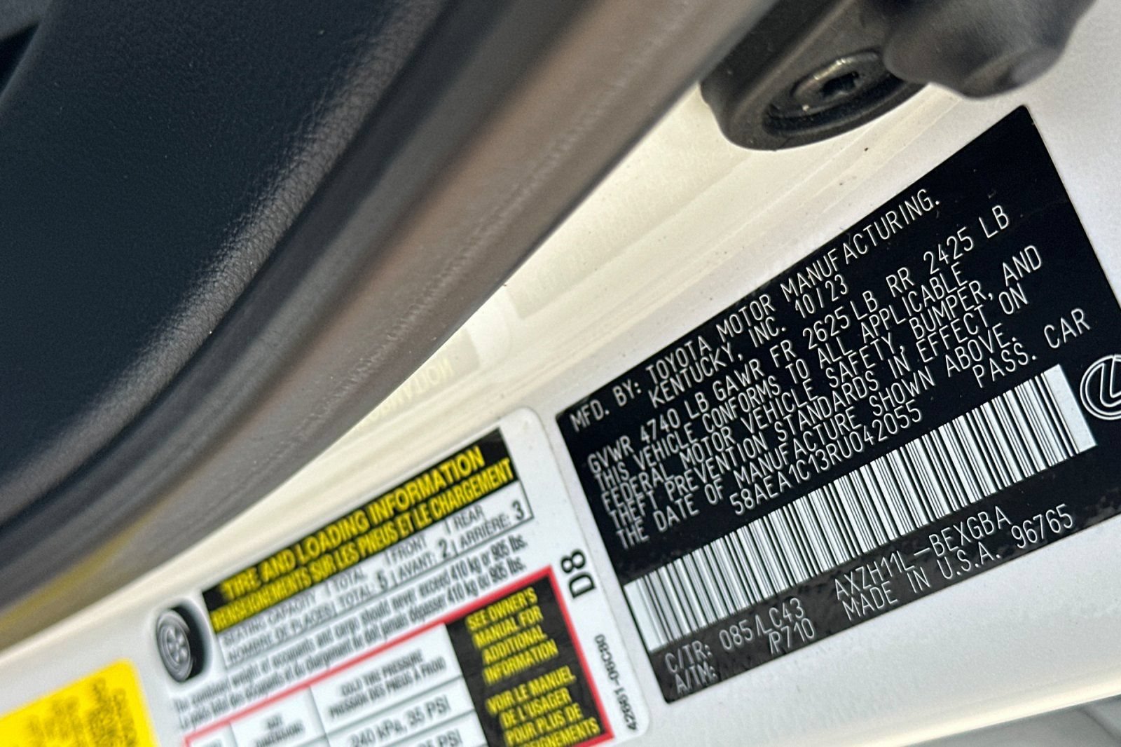 Used 2024 Lexus ES 300h w/ Accessory Package (Z1) FWD image 23
