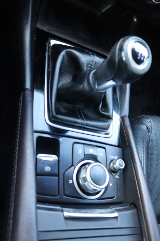 Used 2018 MAZDA MAZDA3 Grand Touring w/ Premium Equipment Package FWD image 23