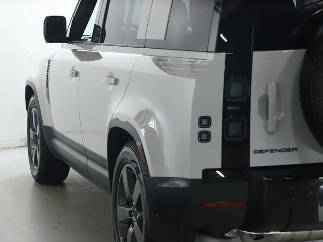 Used 2026 Land Rover Defender 110 S AWD/4WD image 6