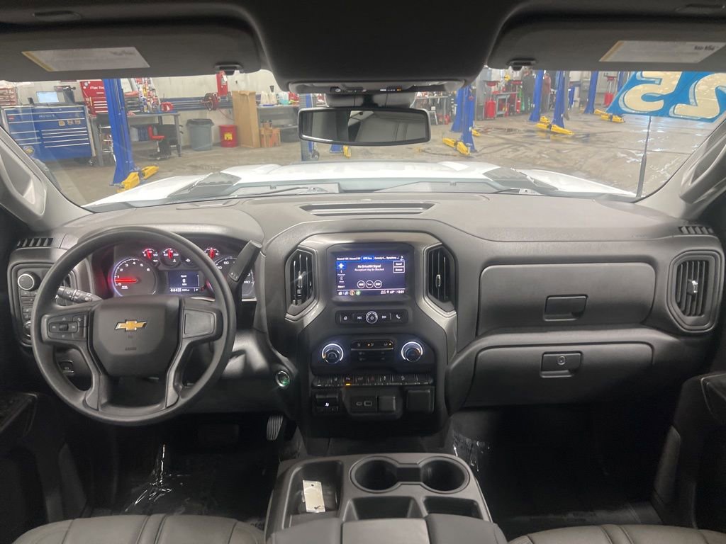 Used 2025 Chevrolet Silverado 2500 Custom w/ Custom Value Package AWD/4WD image 15