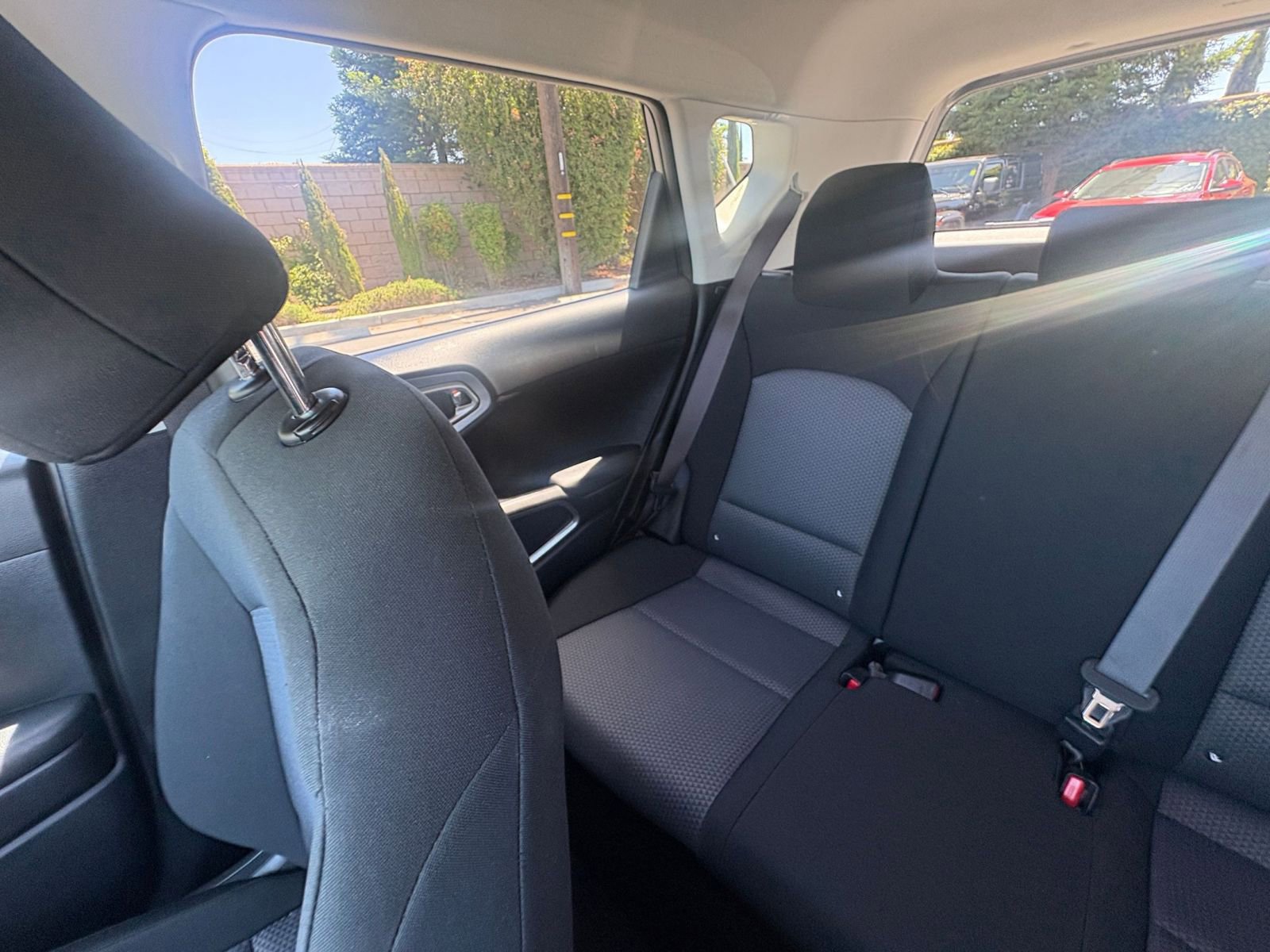 Used 2025 Kia Soul LX w/ LX Technology Package FWD image 37