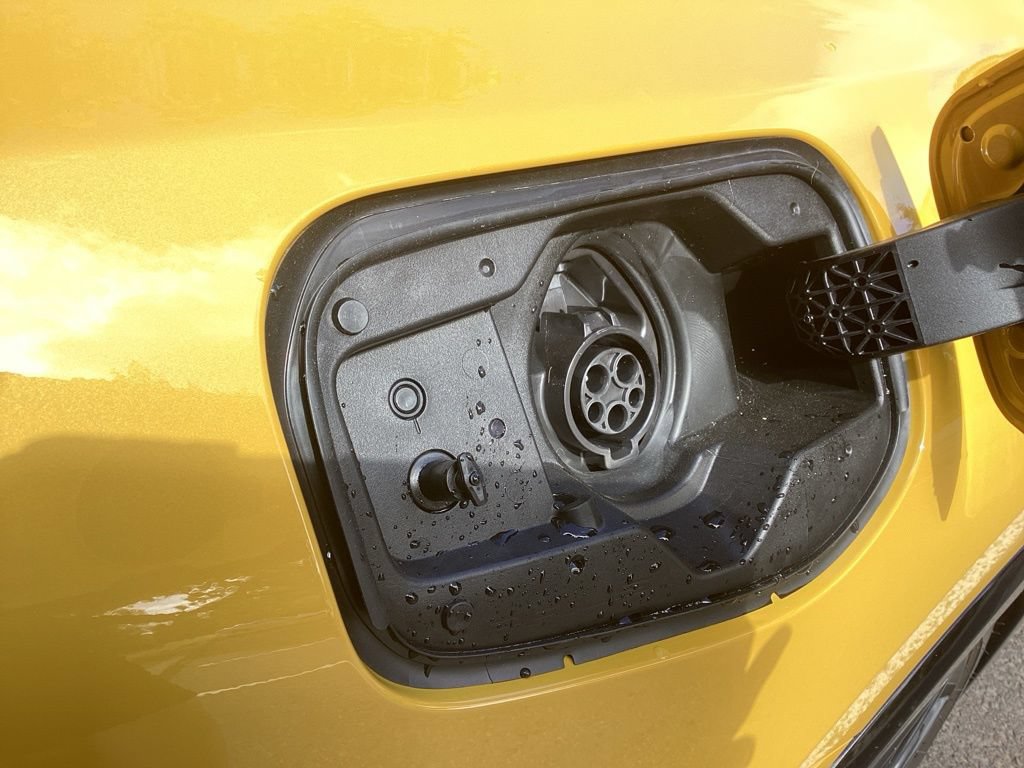 Used 2026 Toyota Prius Plug-In Hybrid FWD image 6