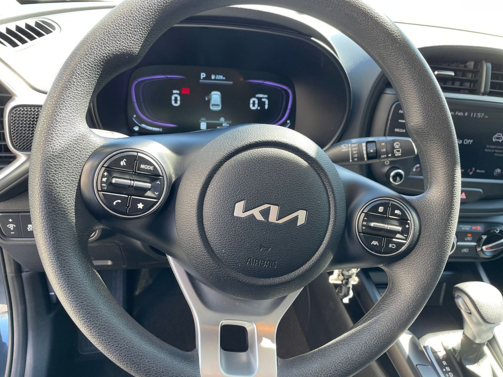 Used 2025 Kia Soul LX w/ LX Technology Package image 31