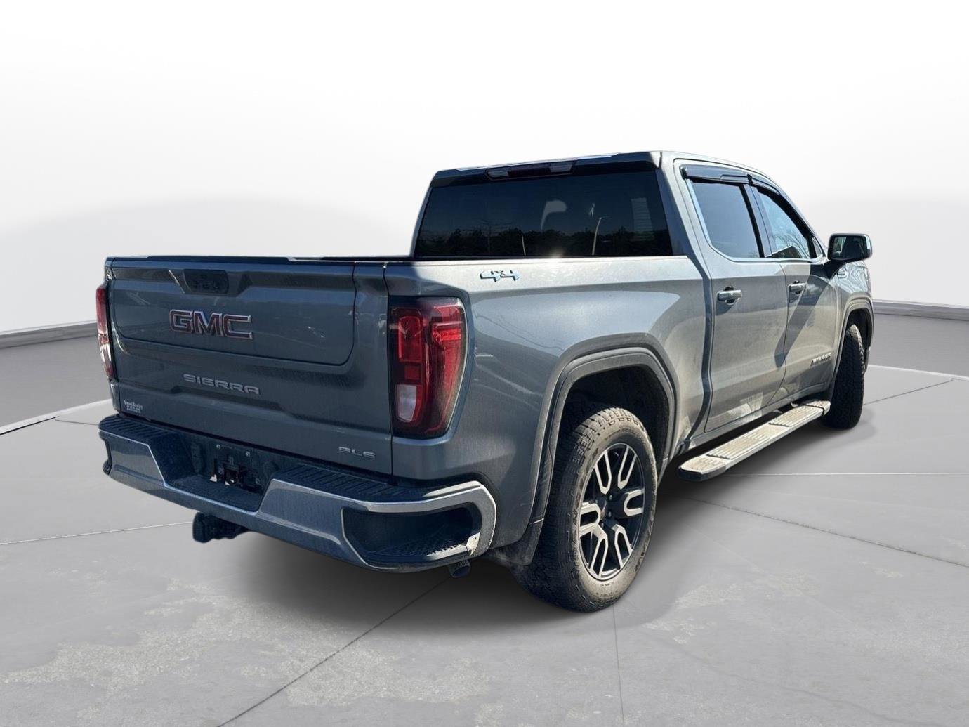Used 2021 GMC Sierra 1500 SLE image 7