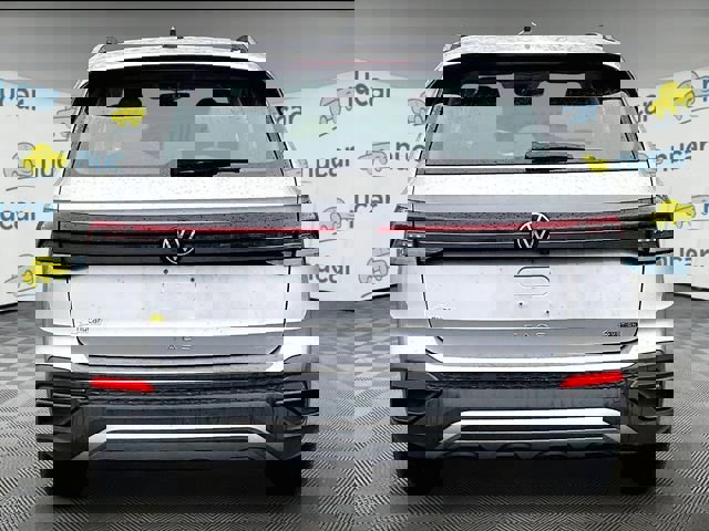 Used 2025 Volkswagen Taos S image 4