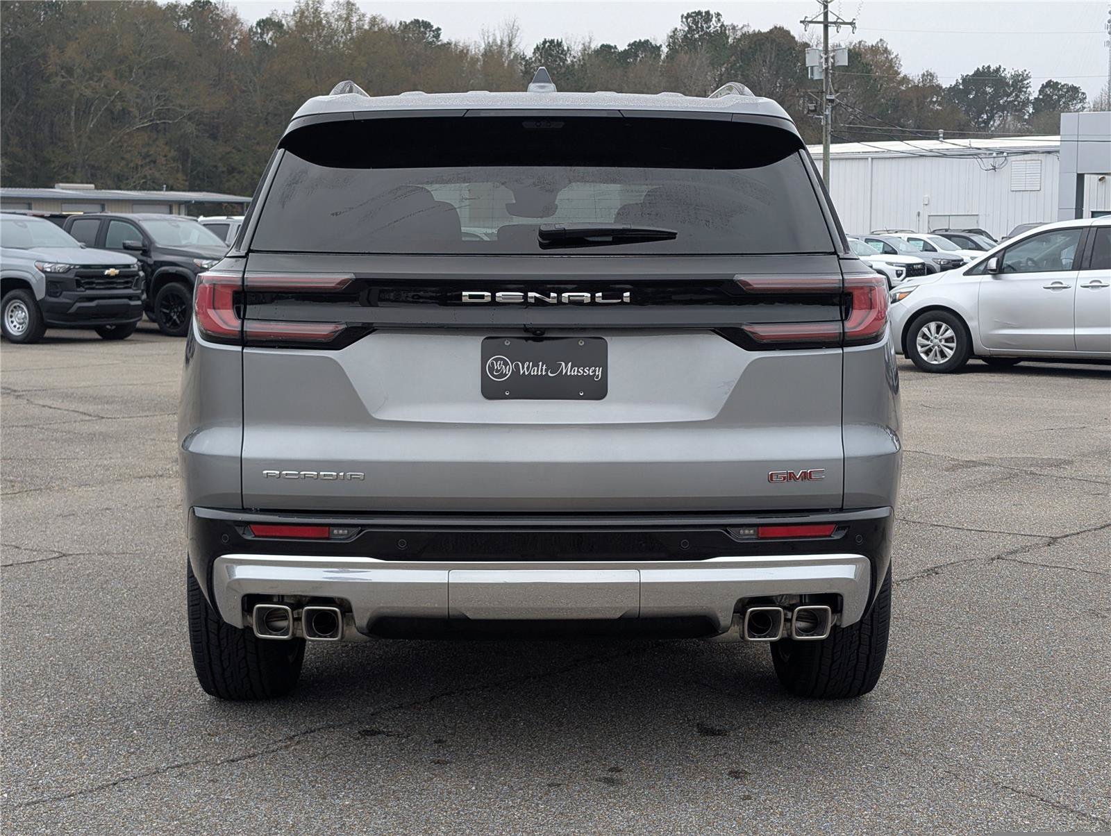 New 2026 GMC Acadia Denali w/ Super Cruise Package FWD image 4