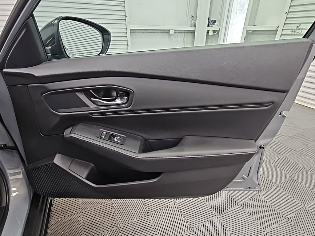 Used 2025 Honda Accord Sport image 42