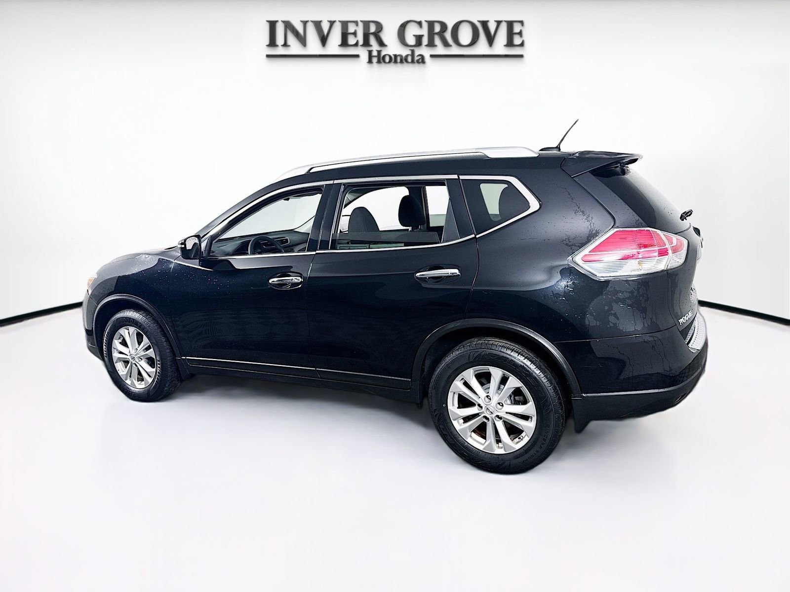 Used 2016 Nissan Rogue SV image 7
