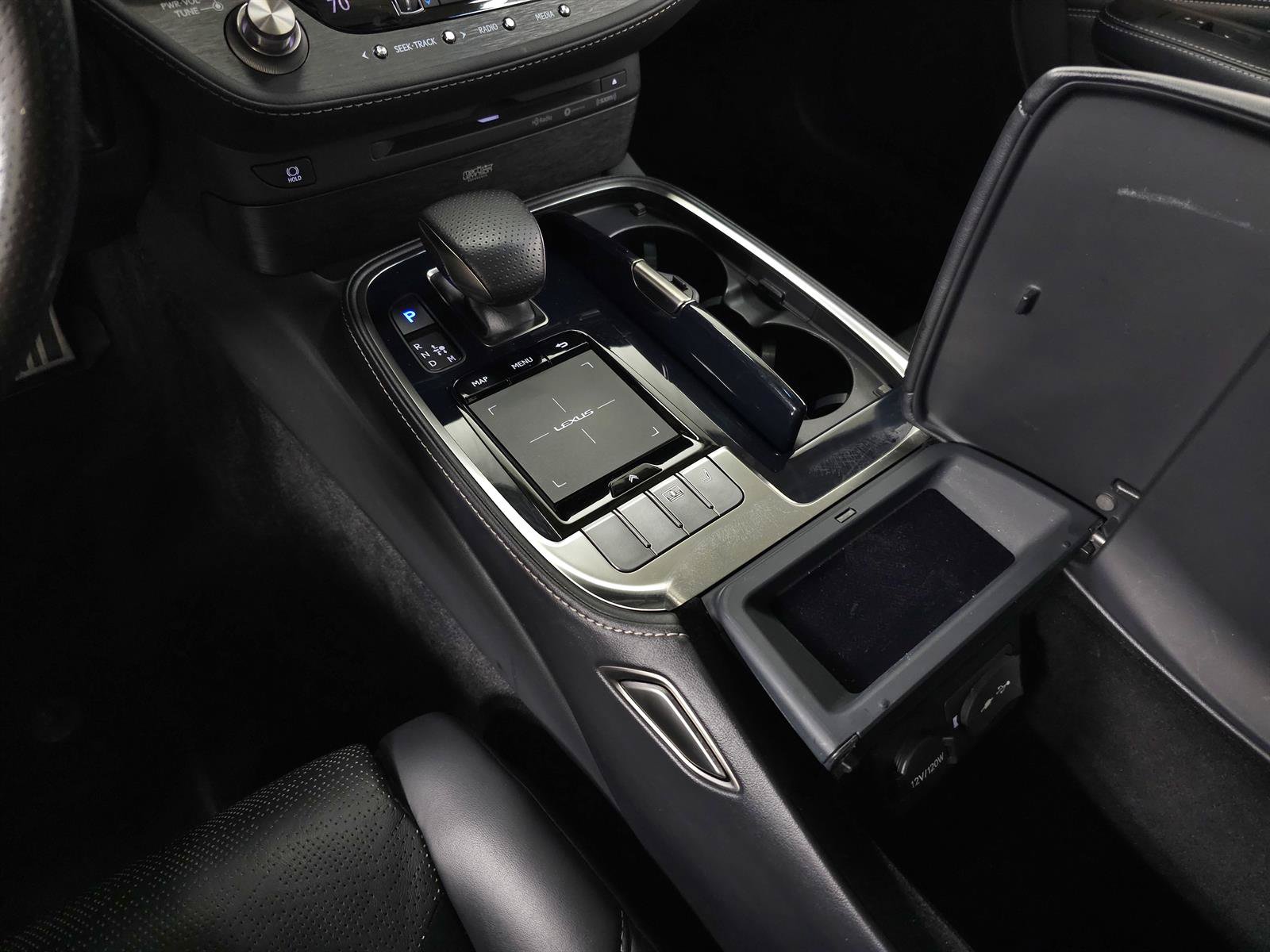 Used 2018 Lexus LS 500 F Sport w/ Accessory Package (Z2) AWD/4WD image 31