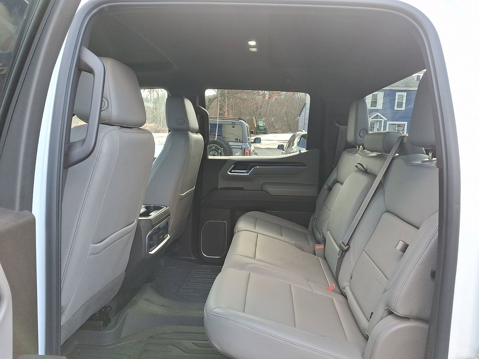 Used 2023 GMC Sierra 1500 SLT w/ SLT Premium Package AWD/4WD image 10