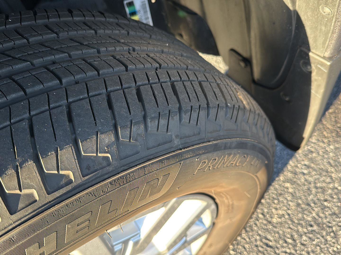 Used 2024 Nissan Frontier SV w/ SV Convenience Package image 36