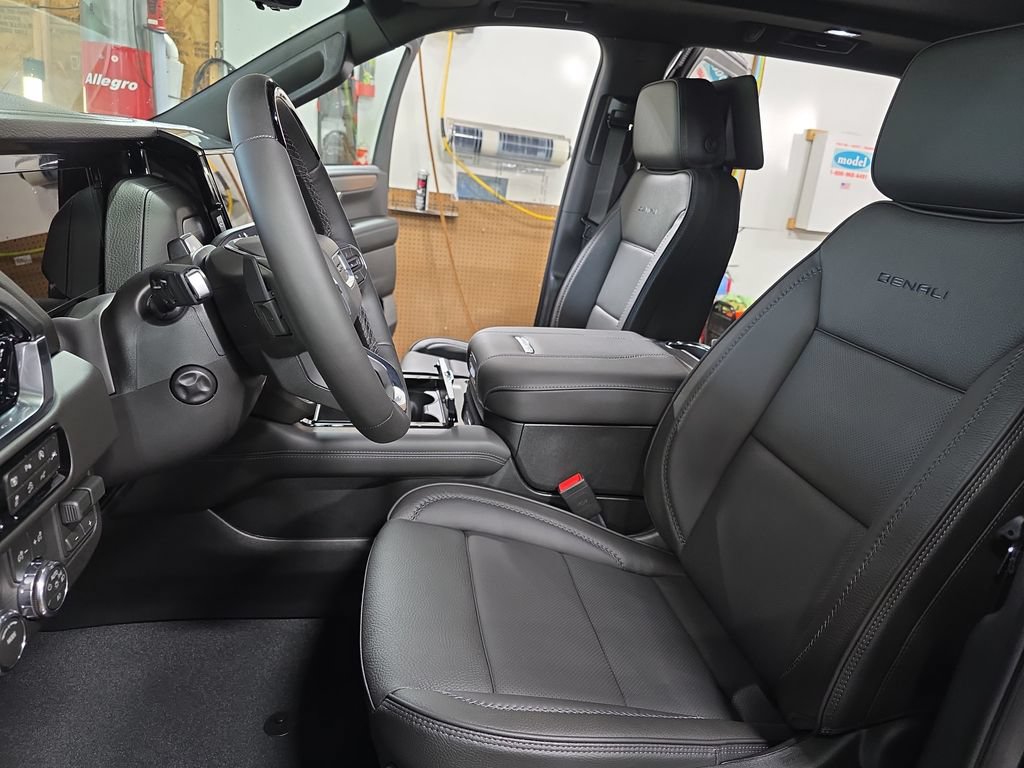 New 2026 GMC Yukon Denali w/ Advanced Technology Package AWD/4WD image 15
