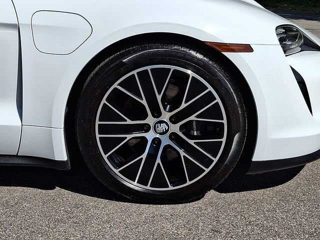 Used 2023 Porsche Taycan RWD image 10