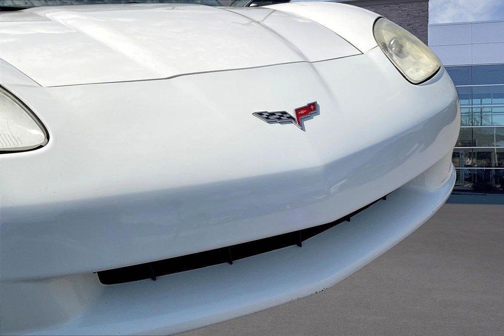 Used 2006 Chevrolet Corvette Convertible w/ Preferred Equipment Group RWD image 27