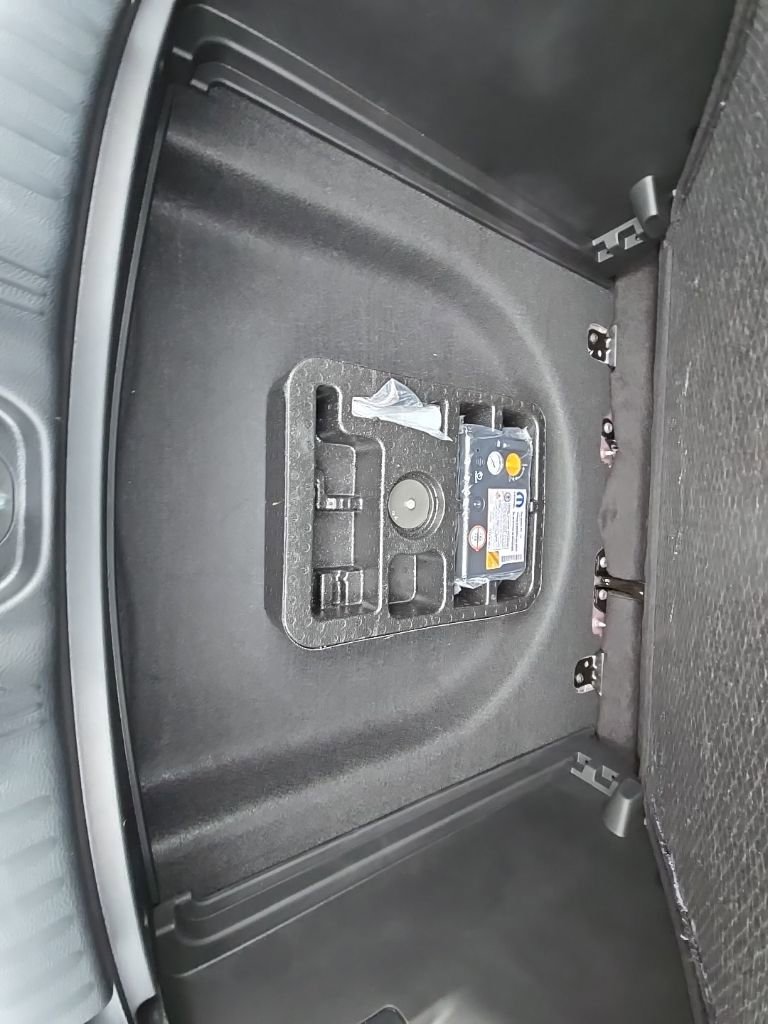 New 2026 Jeep Compass Limited image 36