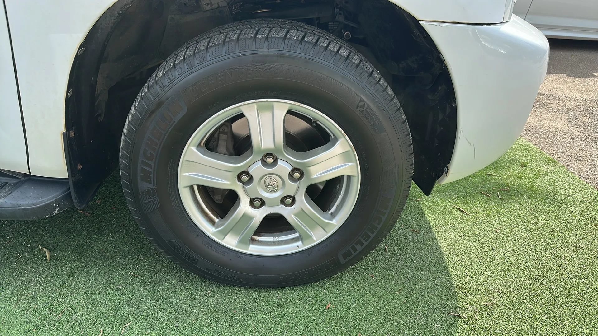 Used 2011 Toyota Sequoia SR5 AWD/4WD image 47