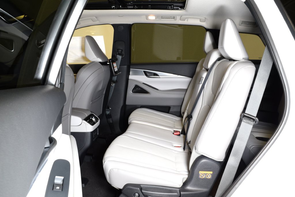 New 2027 INFINITI QX60 Luxe w/ Cargo Package AWD/4WD image 28