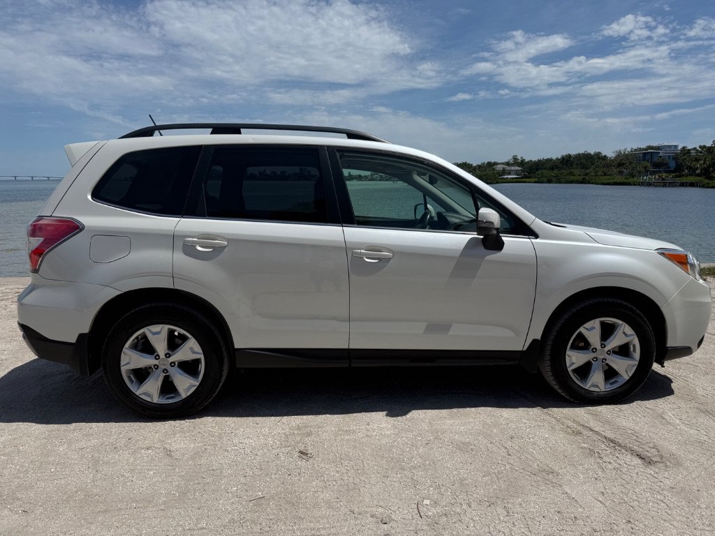 Used 2014 Subaru Forester 2.5i Touring AWD/4WD image 6