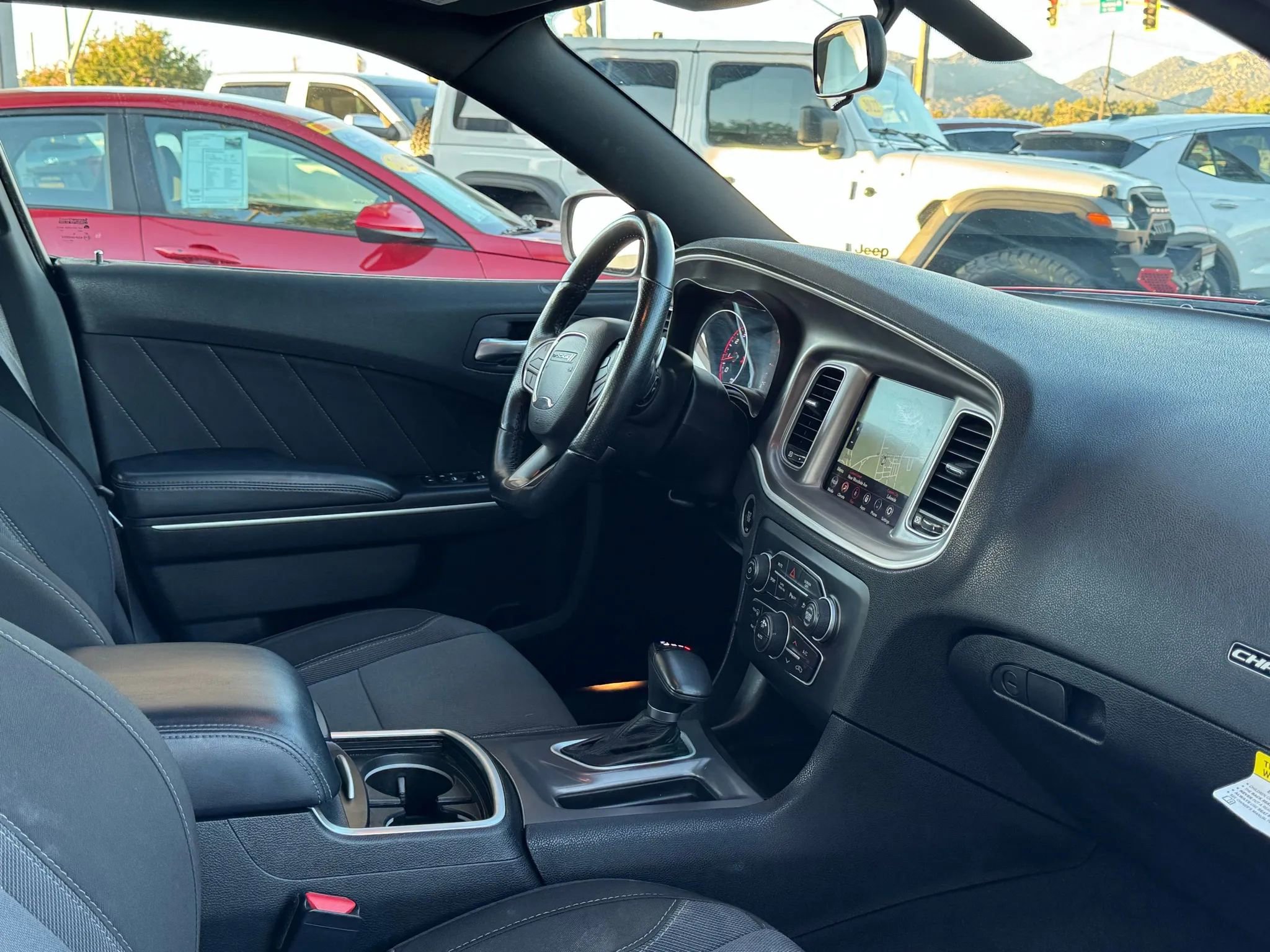 Used 2022 Dodge Charger SXT RWD image 13