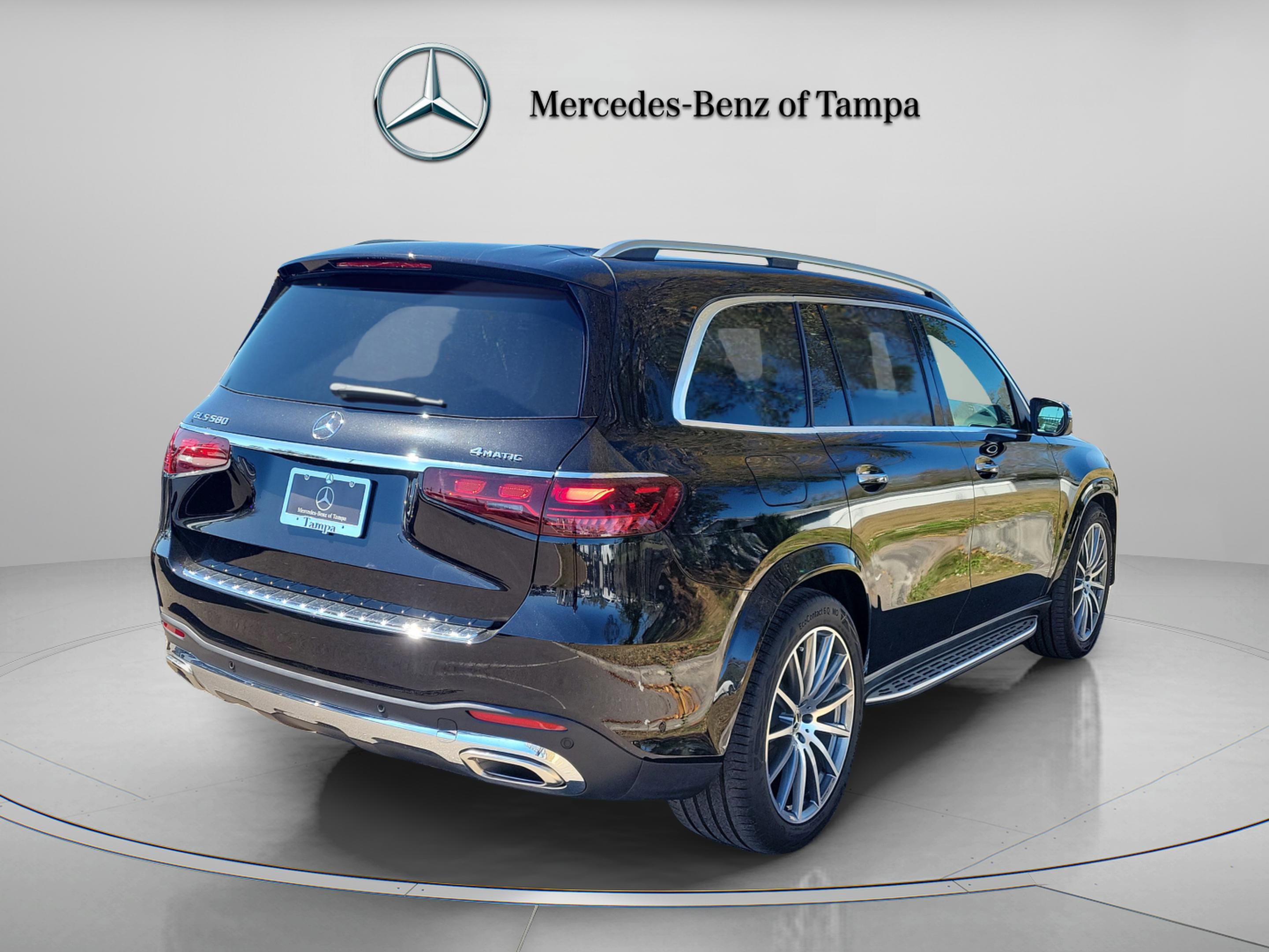 Certified 2026 Mercedes-Benz GLS 580 4MATIC image 4