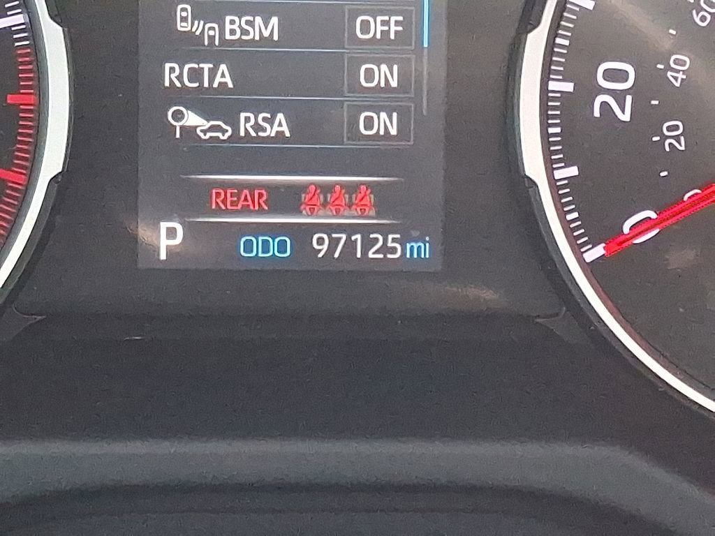 Used 2021 Toyota RAV4 XLE w/ Convenience Package AWD/4WD image 20