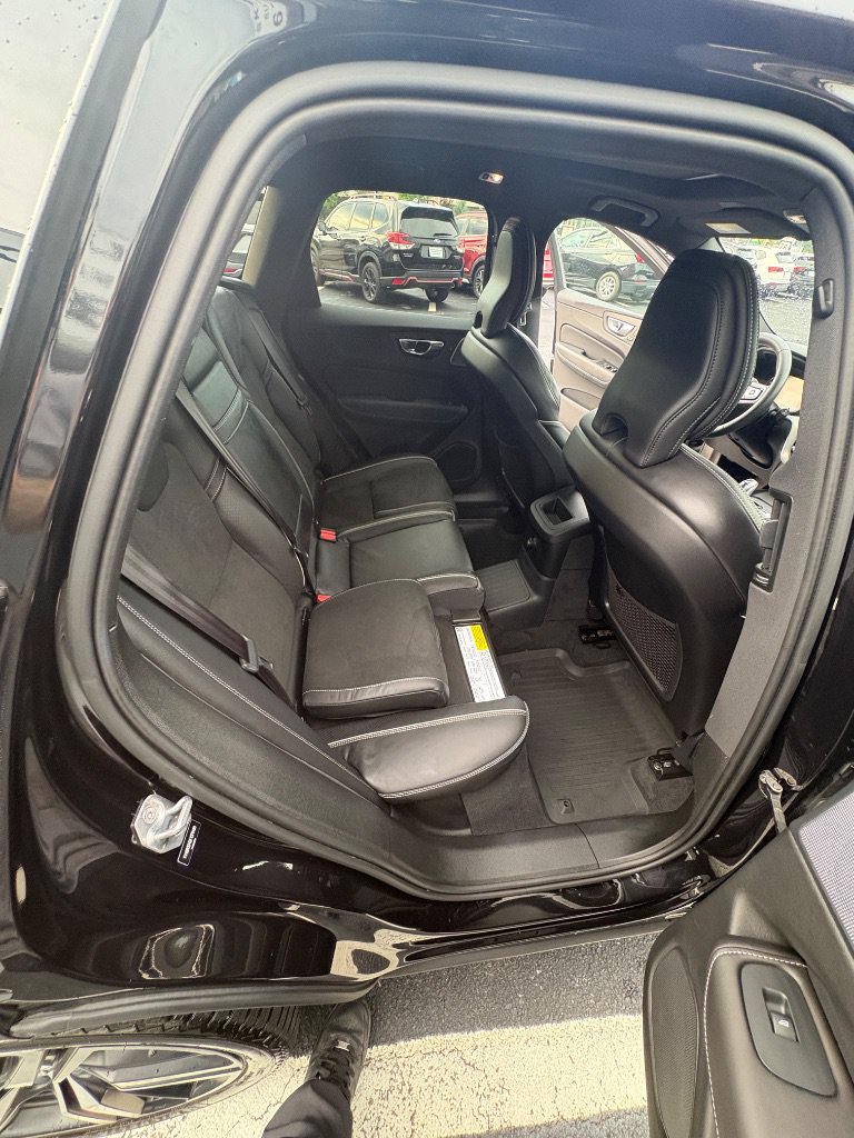 Used 2019 Volvo XC60 T8 R-Design w/ Protection Package Premier AWD/4WD image 31