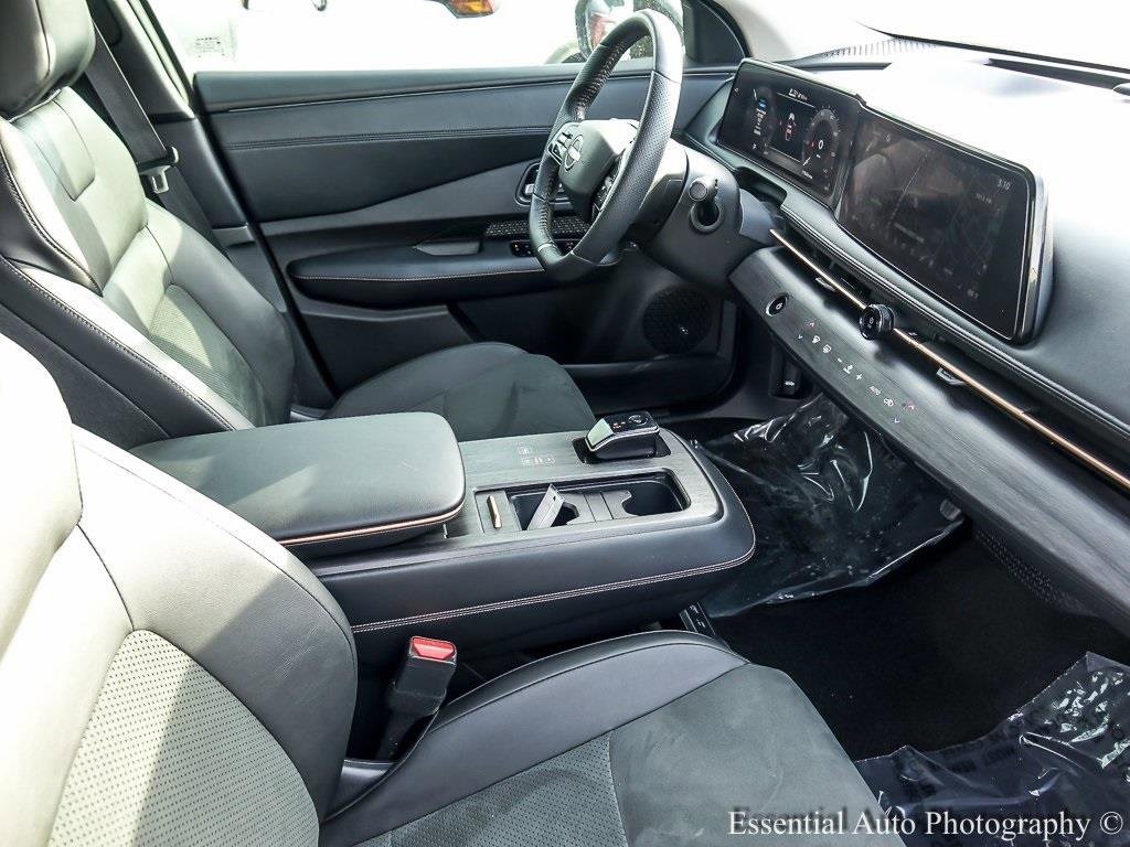 Used 2023 Nissan Ariya AWD image 26