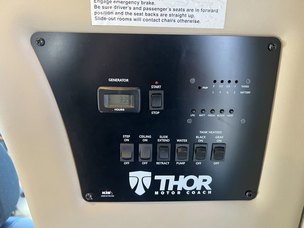 Used 2018 Mercedes-Benz Sprinter 3500 image 81