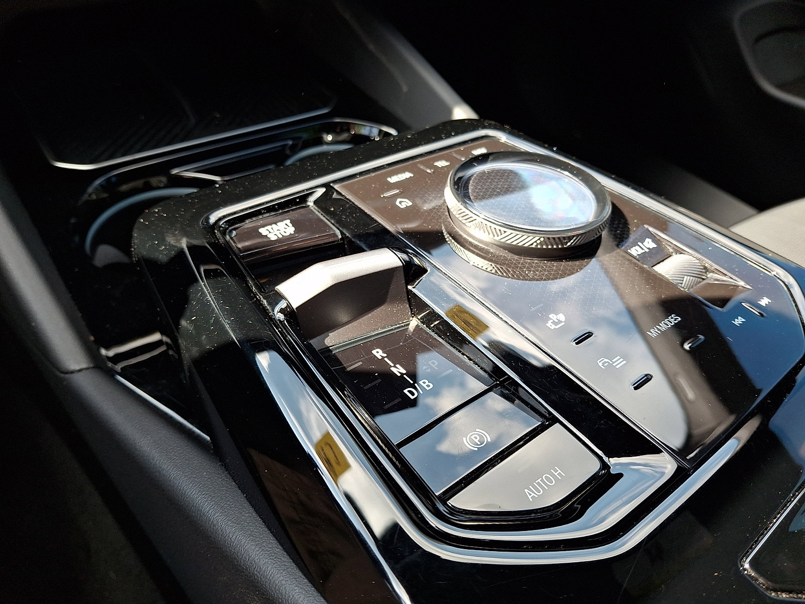 Used 2025 BMW i5 xDrive40 w/ Premium Package AWD/4WD image 17