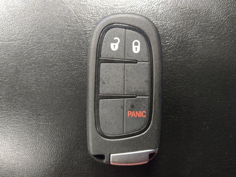 Used 2019 Jeep Cherokee Latitude Plus FWD image 32