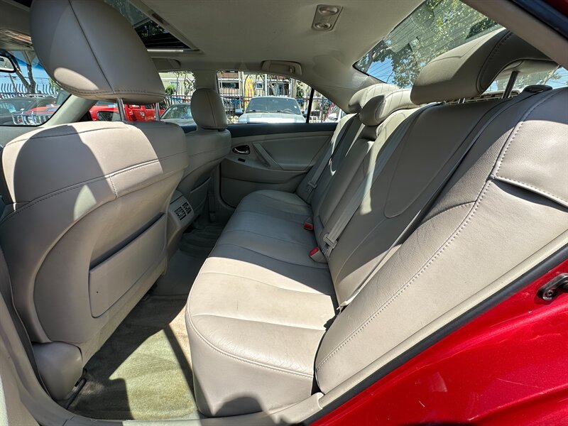 Used 2008 Toyota Camry Hybrid FWD image 17