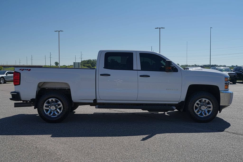 Used 2018 Chevrolet Silverado 3500 W/T w/ WT Convenience Package AWD/4WD image 4