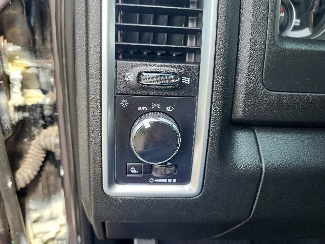 Used 2021 RAM 1500 Classic Warlock AWD/4WD image 38