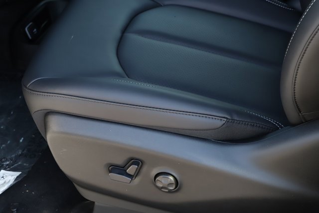New 2026 Chrysler Pacifica Select image 16