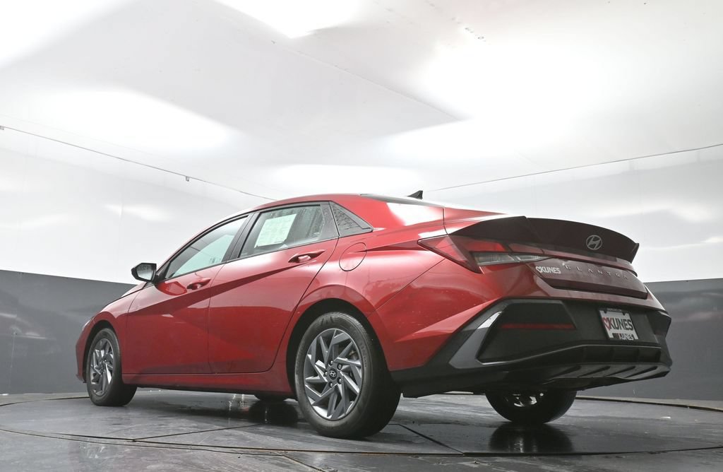Used 2024 Hyundai Elantra SEL FWD image 53