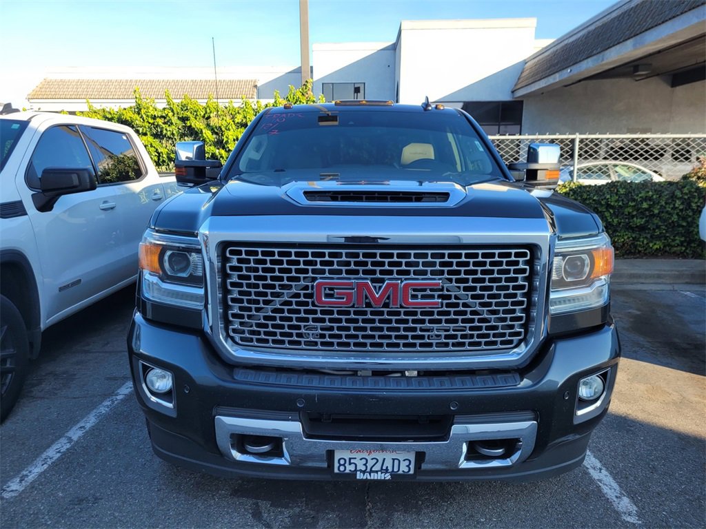 Used 2017 GMC Sierra 2500 Denali w/ Duramax Plus Package image 2