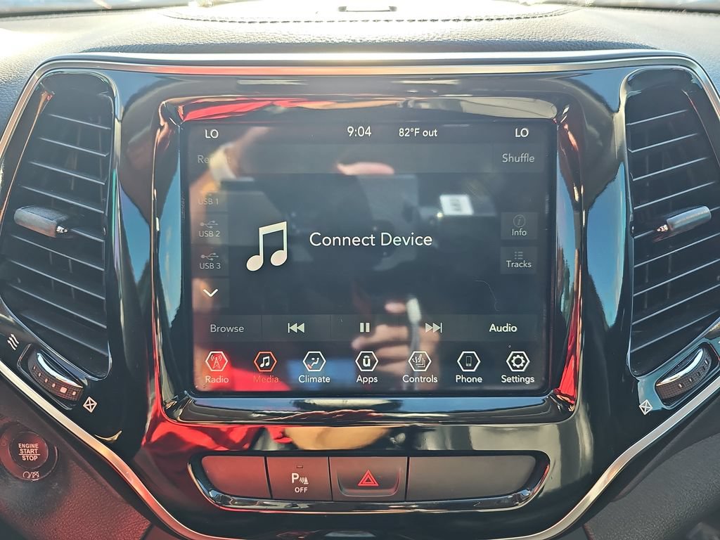Used 2020 Jeep Cherokee Limited FWD image 21