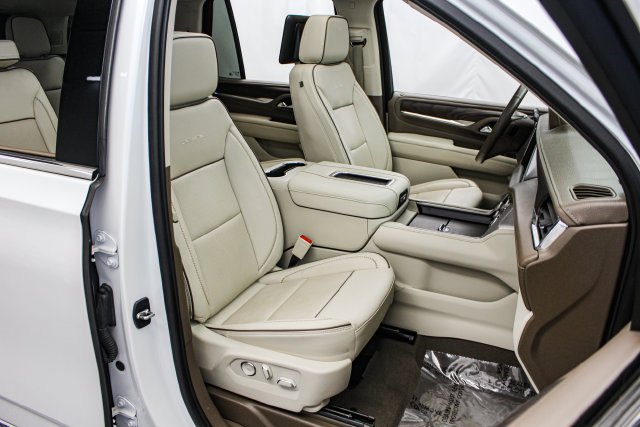 Certified 2023 GMC Yukon Denali AWD/4WD image 19
