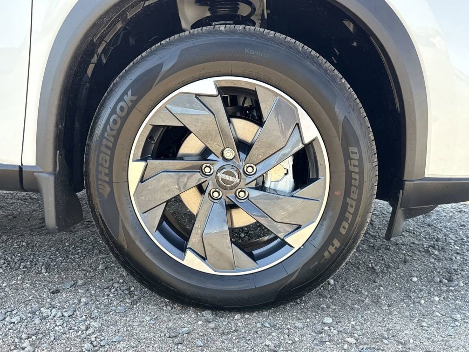 New 2026 Nissan Rogue SV AWD/4WD image 9