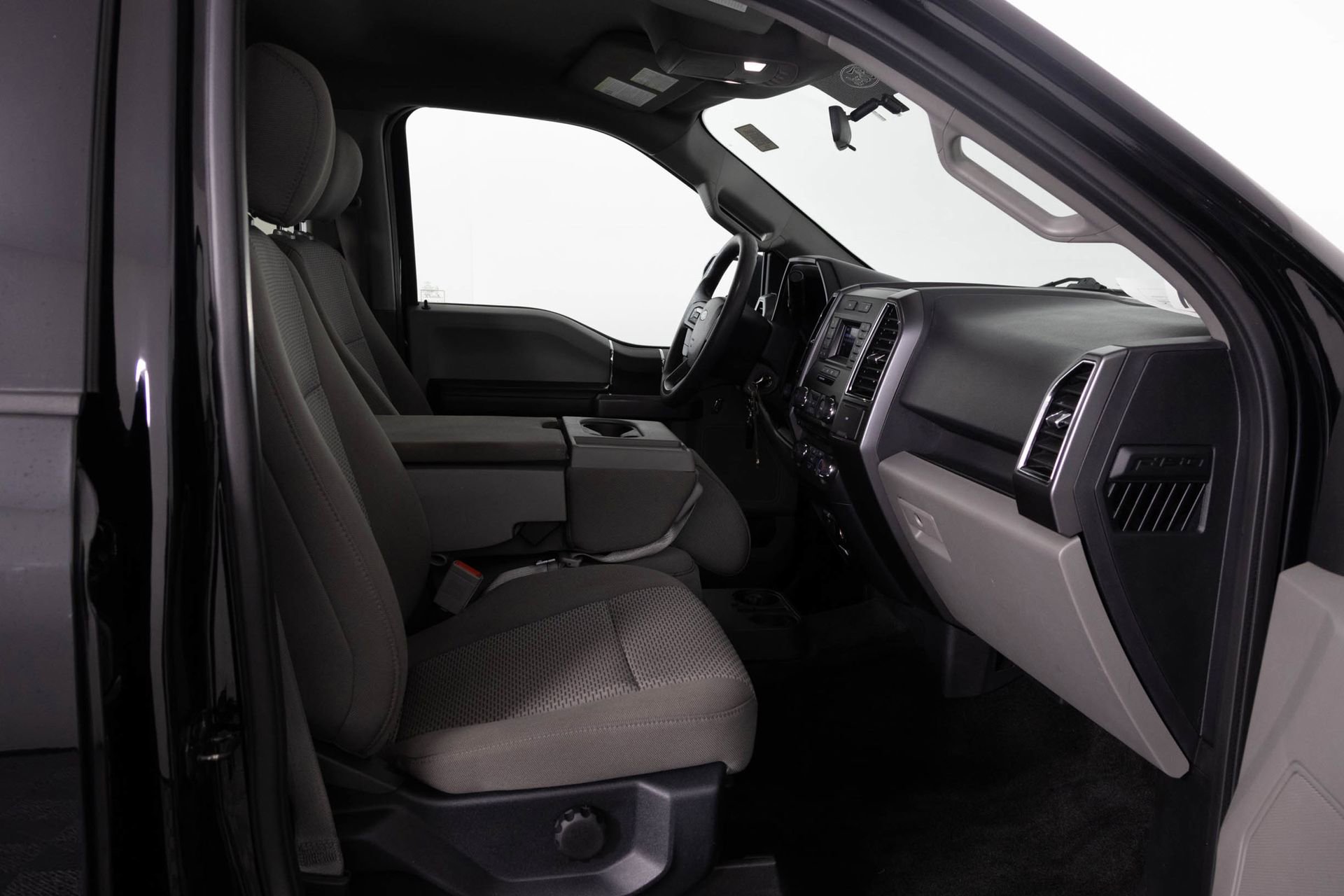 Used 2018 Ford F150 XLT image 36