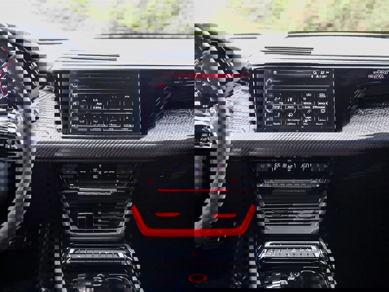 Used 2023 Audi RS e-tron GT image 23